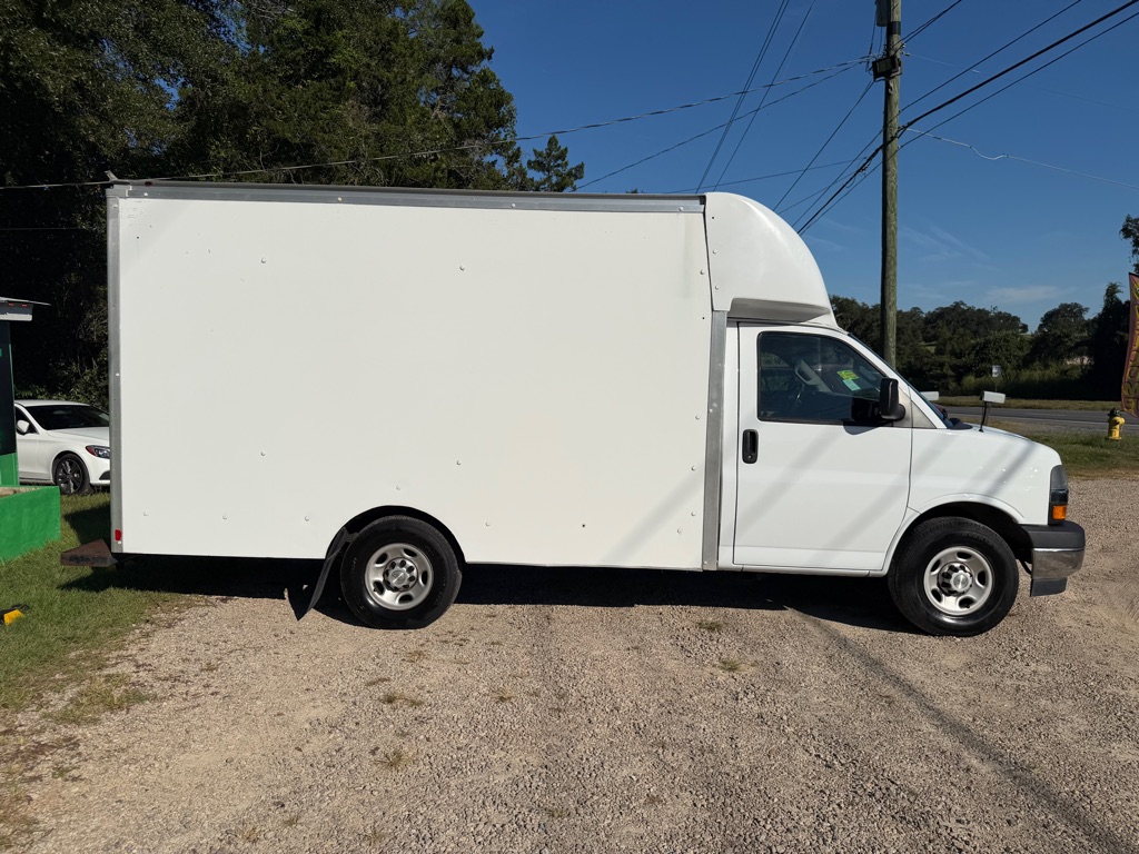 Photo 7 of this CHEVROLET EXPRESS G3500