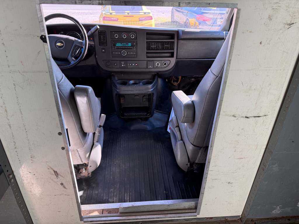 Photo 24 of this CHEVROLET EXPRESS G3500