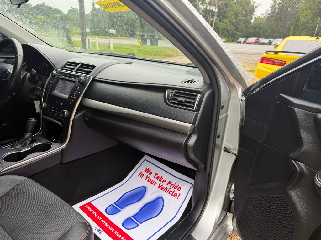Photo 15 of this TOYOTA CAMRY