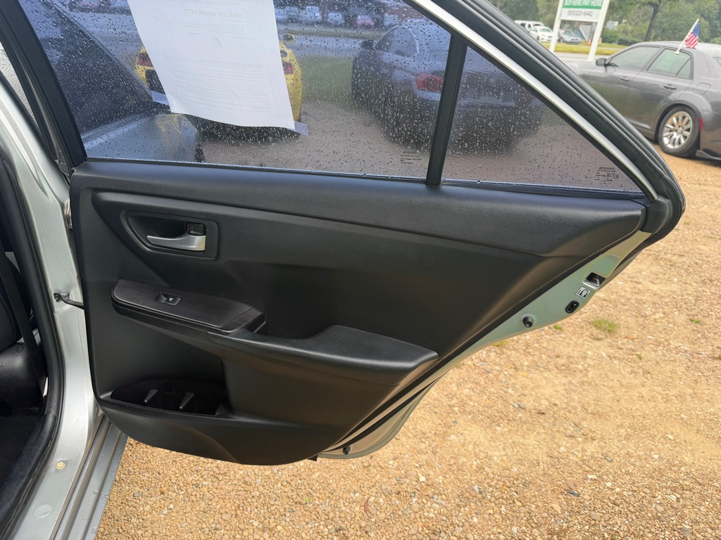 Photo 12 of this TOYOTA CAMRY