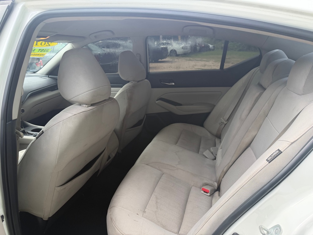 Photo 12 of this NISSAN ALTIMA