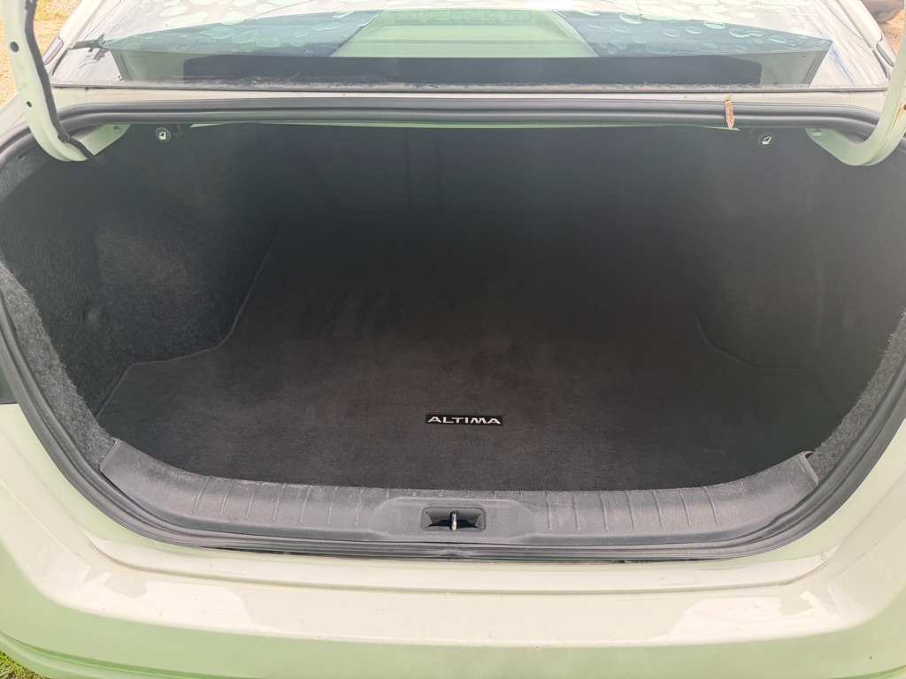 Photo 13 of this NISSAN ALTIMA