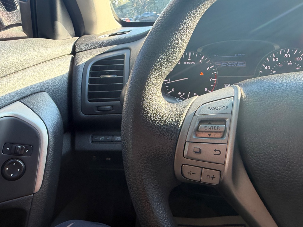 Photo 26 of this NISSAN ALTIMA