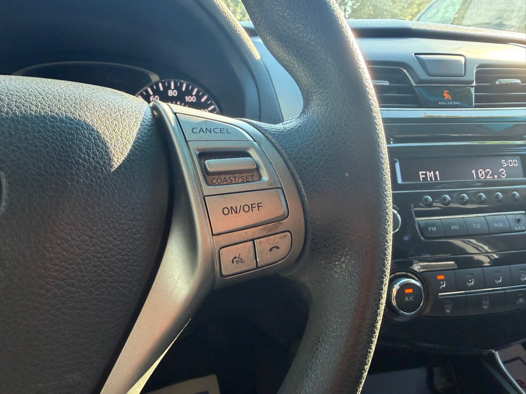 Photo 25 of this NISSAN ALTIMA