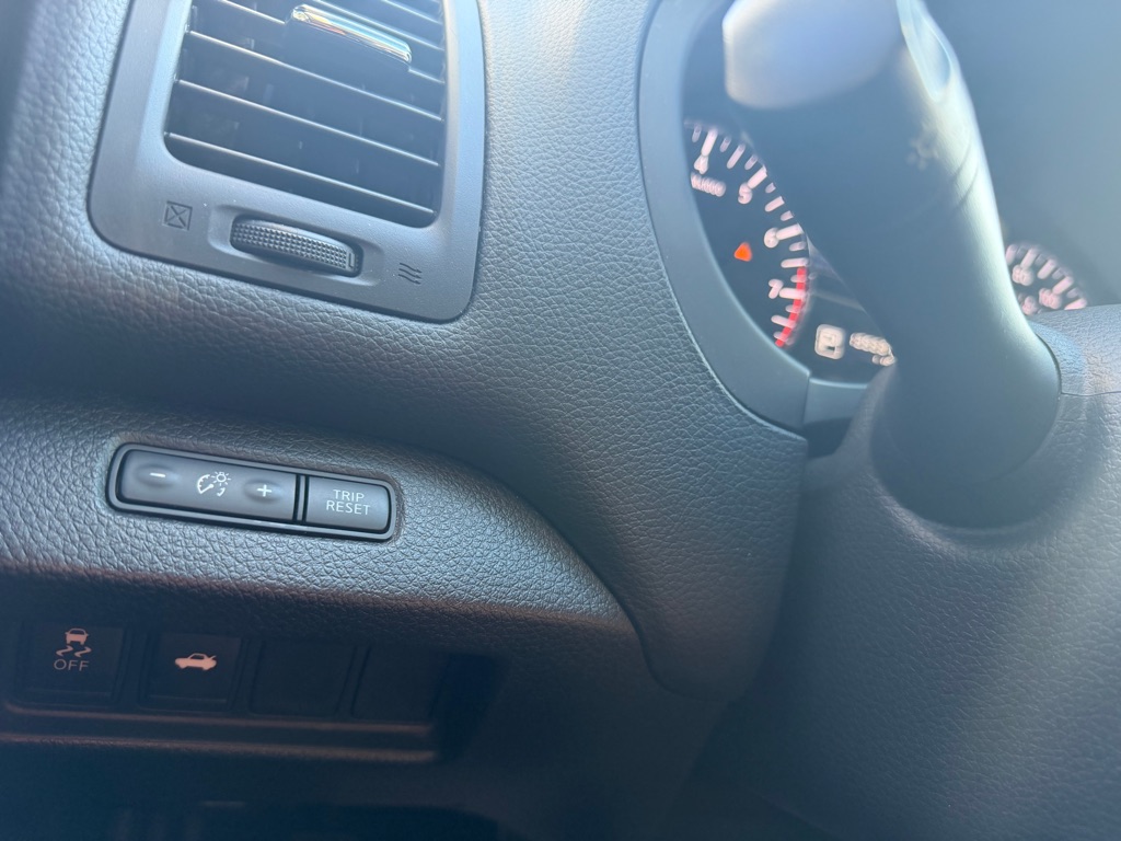 Photo 24 of this NISSAN ALTIMA