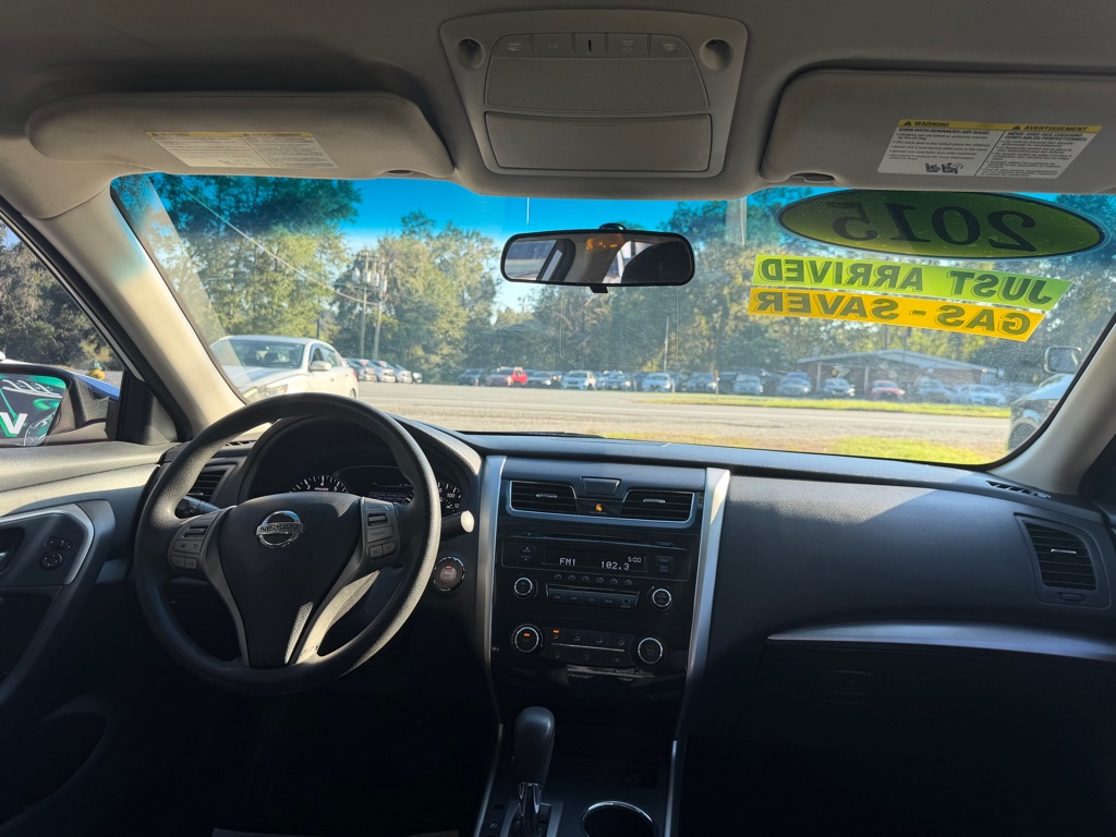 Photo 18 of this NISSAN ALTIMA