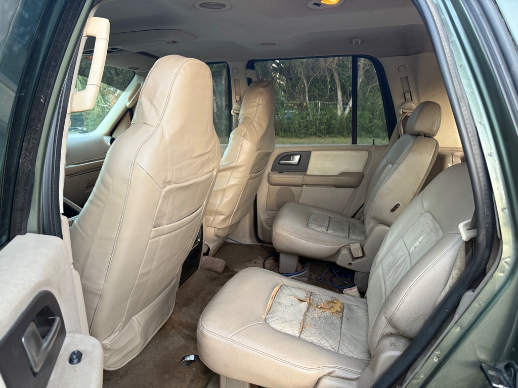 Photo 9 of this FORD EXPEDITION