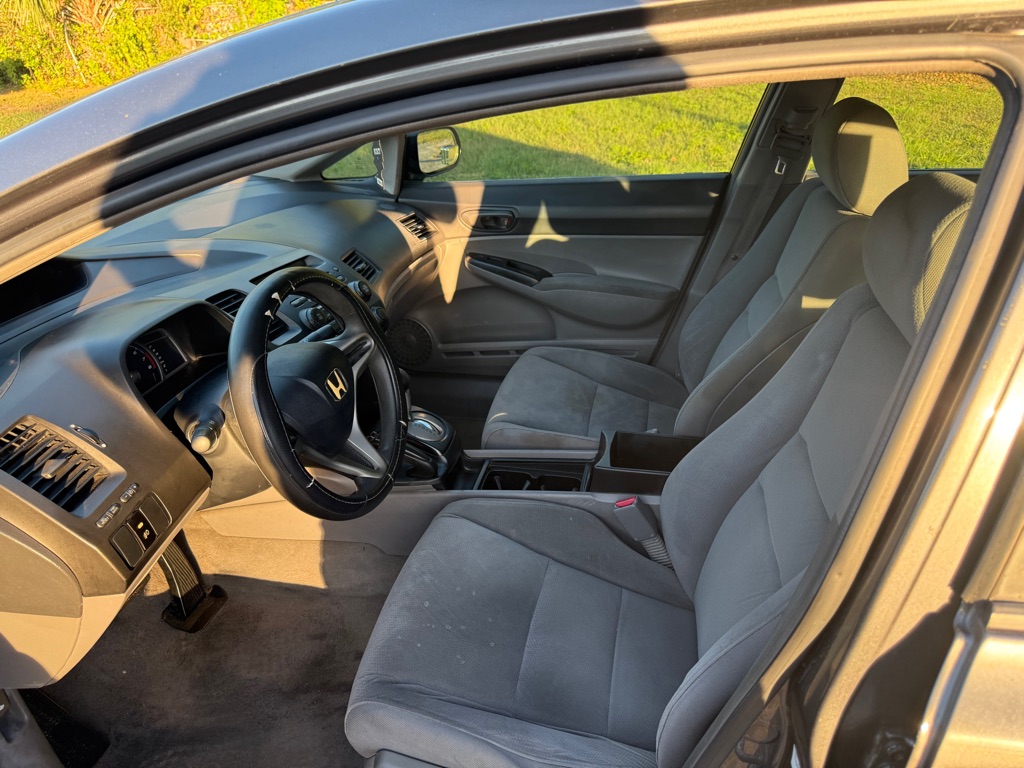 Photo 9 of this HONDA CIVIC