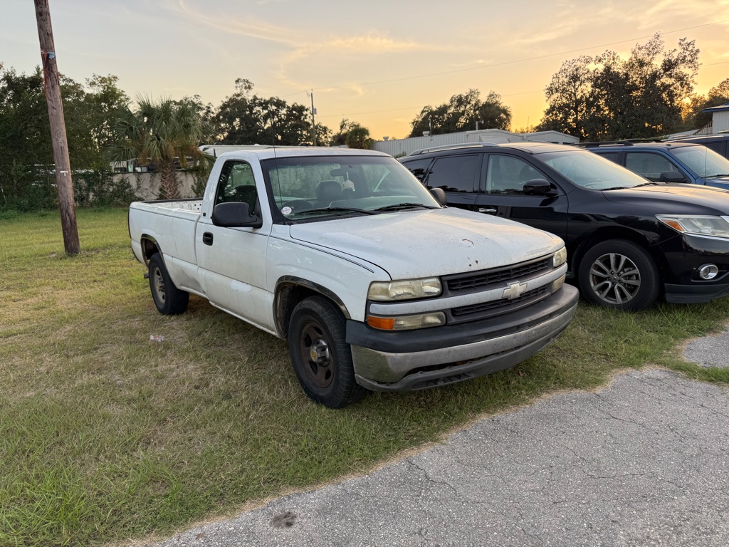 Photo 2 of this CHEVROLET SILVERADO 1500