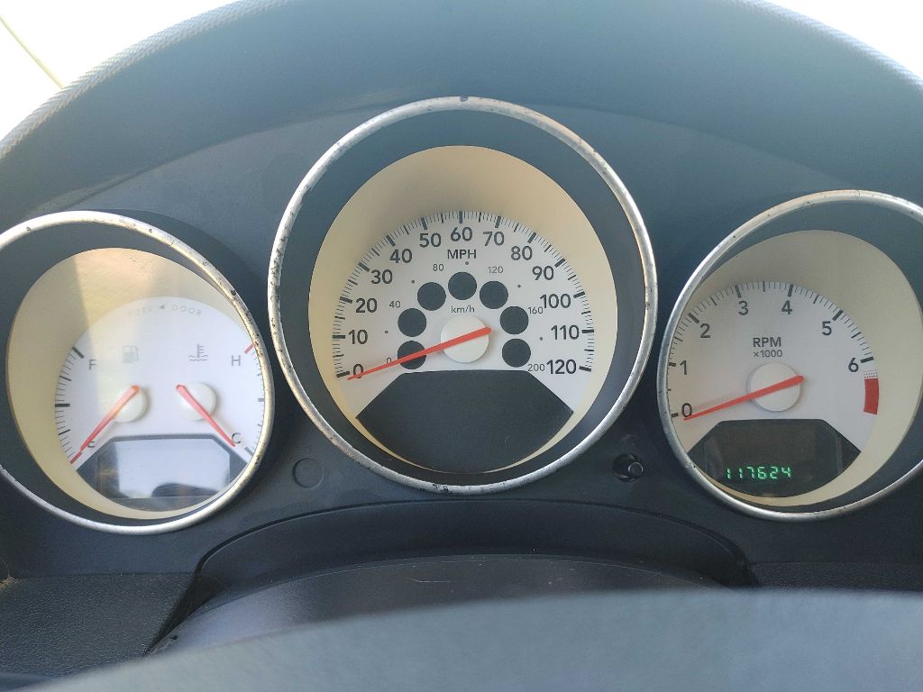Photo 8 of this DODGE CALIBER