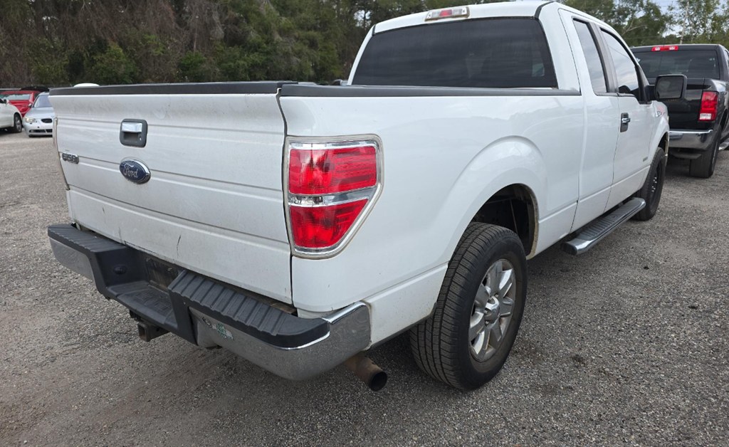 Photo 4 of this FORD F-150