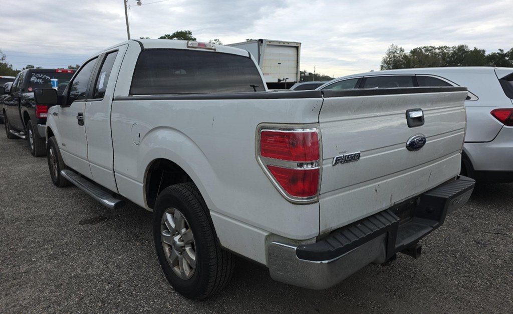 Photo 3 of this FORD F-150
