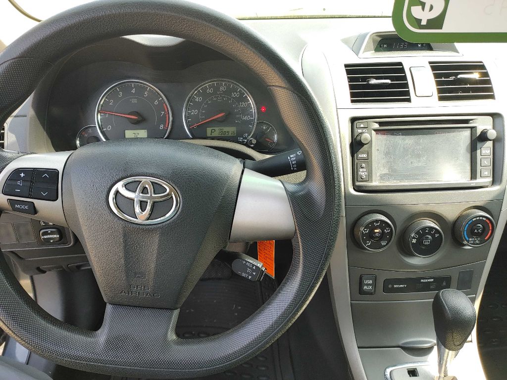 Photo 10 of this TOYOTA COROLLA