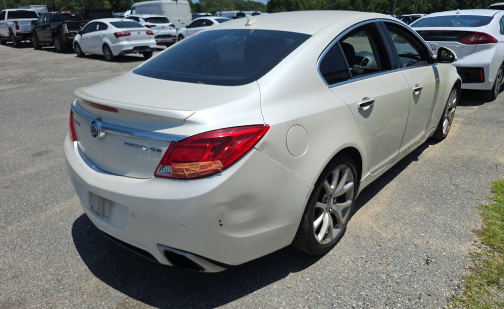 Photo 4 of this BUICK REGAL
