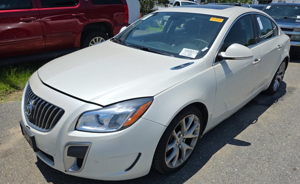Photo 2 of this BUICK REGAL