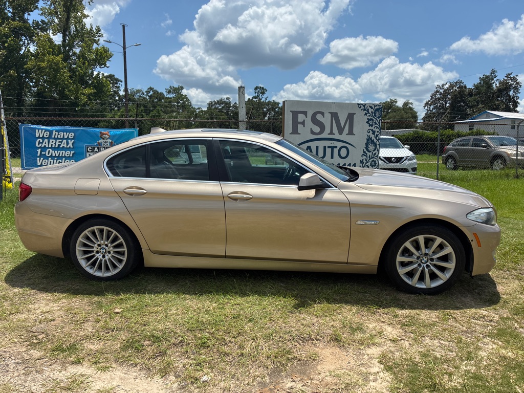 Photo 6 of this BMW 5 SERIES