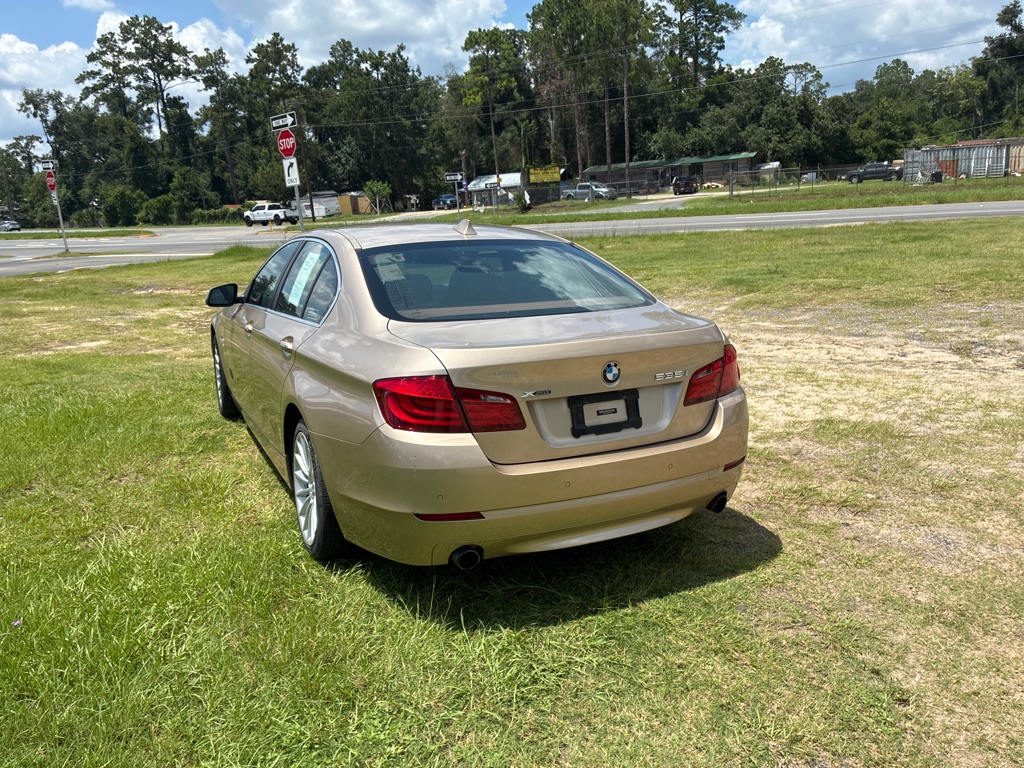 Photo 7 of this BMW 5 SERIES