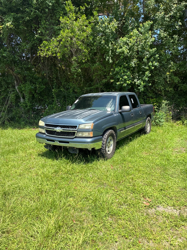 Photo 2 of this CHEVROLET SILVERADO 1500