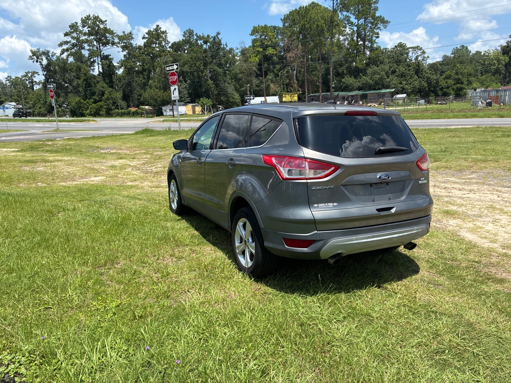 Photo 5 of this FORD ESCAPE