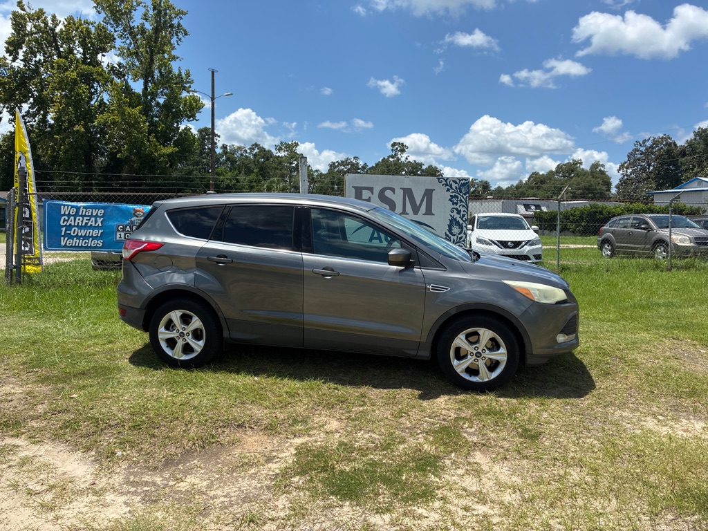 Photo 2 of this FORD ESCAPE