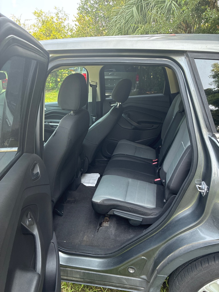 Photo 8 of this FORD ESCAPE