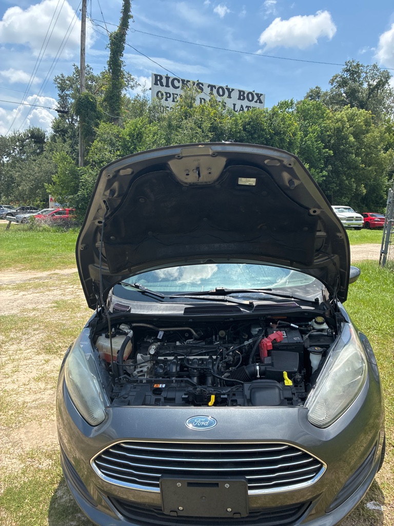 Photo 6 of this FORD FIESTA