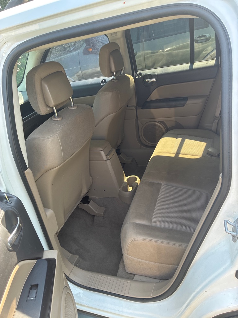 Photo 6 of this JEEP PATRIOT