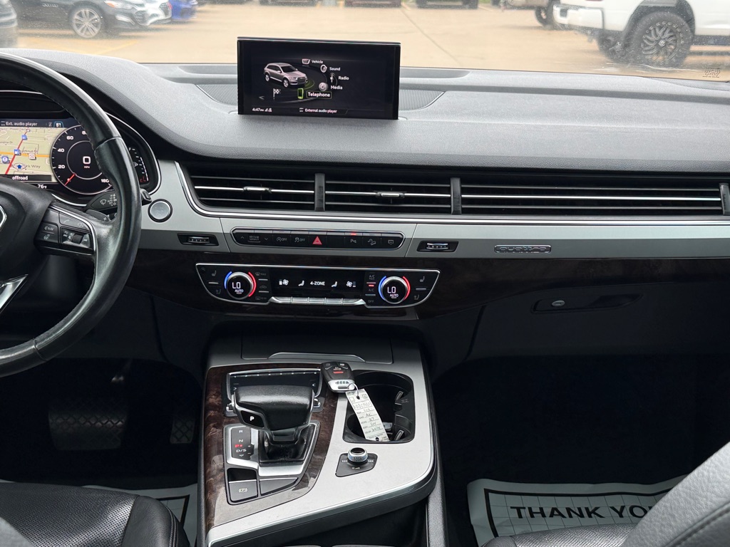 Photo 13 of this AUDI Q7