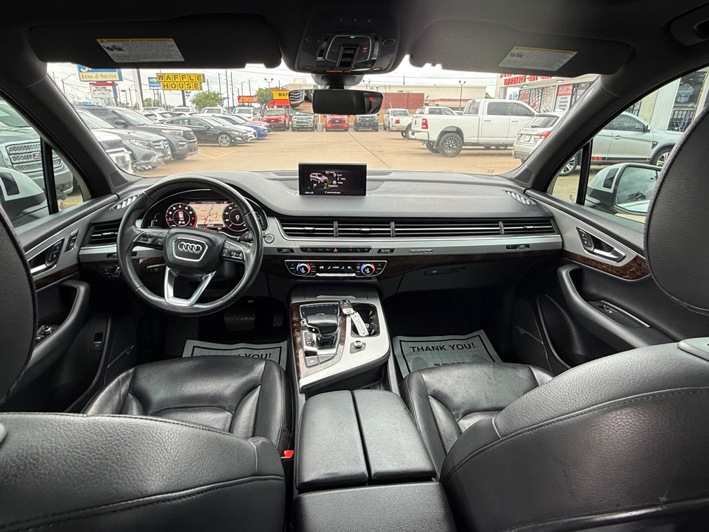 Photo 7 of this AUDI Q7