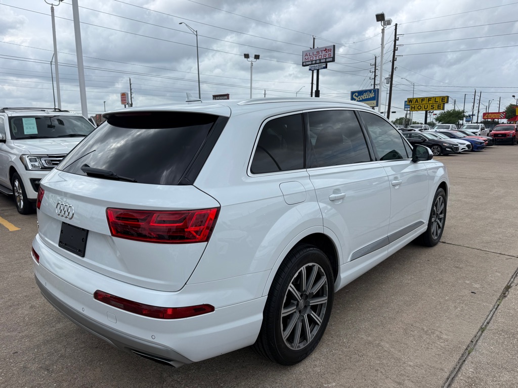 Photo 16 of this AUDI Q7
