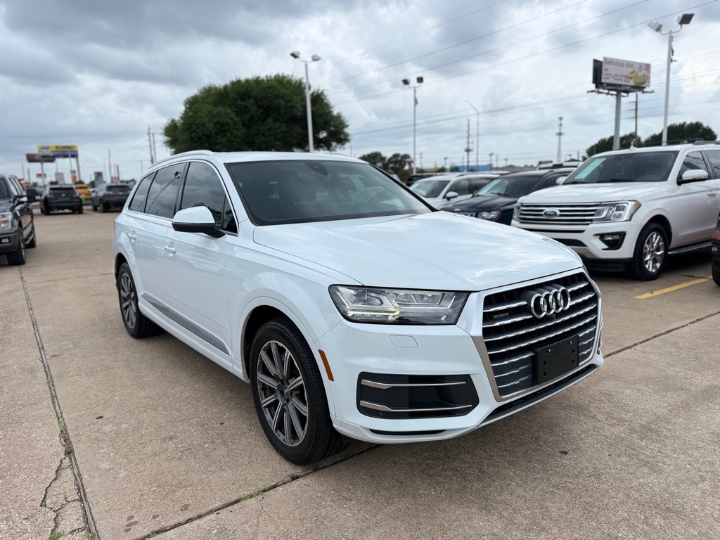 Photo 3 of this AUDI Q7