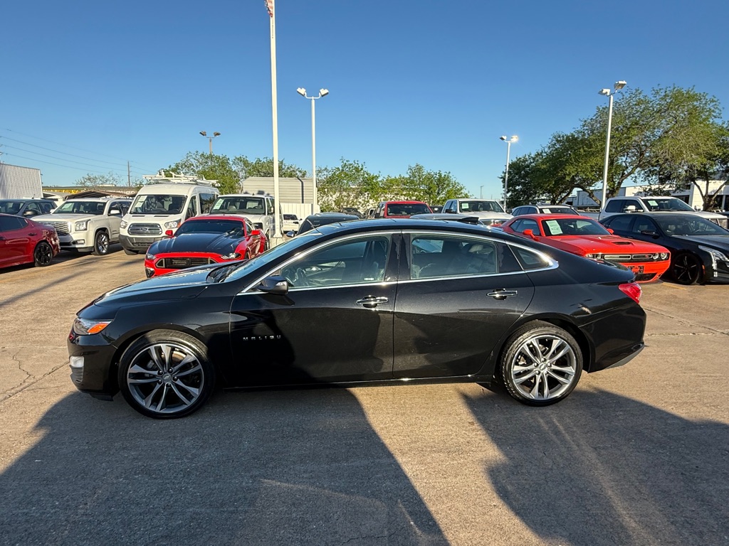 Photo 4 of this CHEVROLET MALIBU