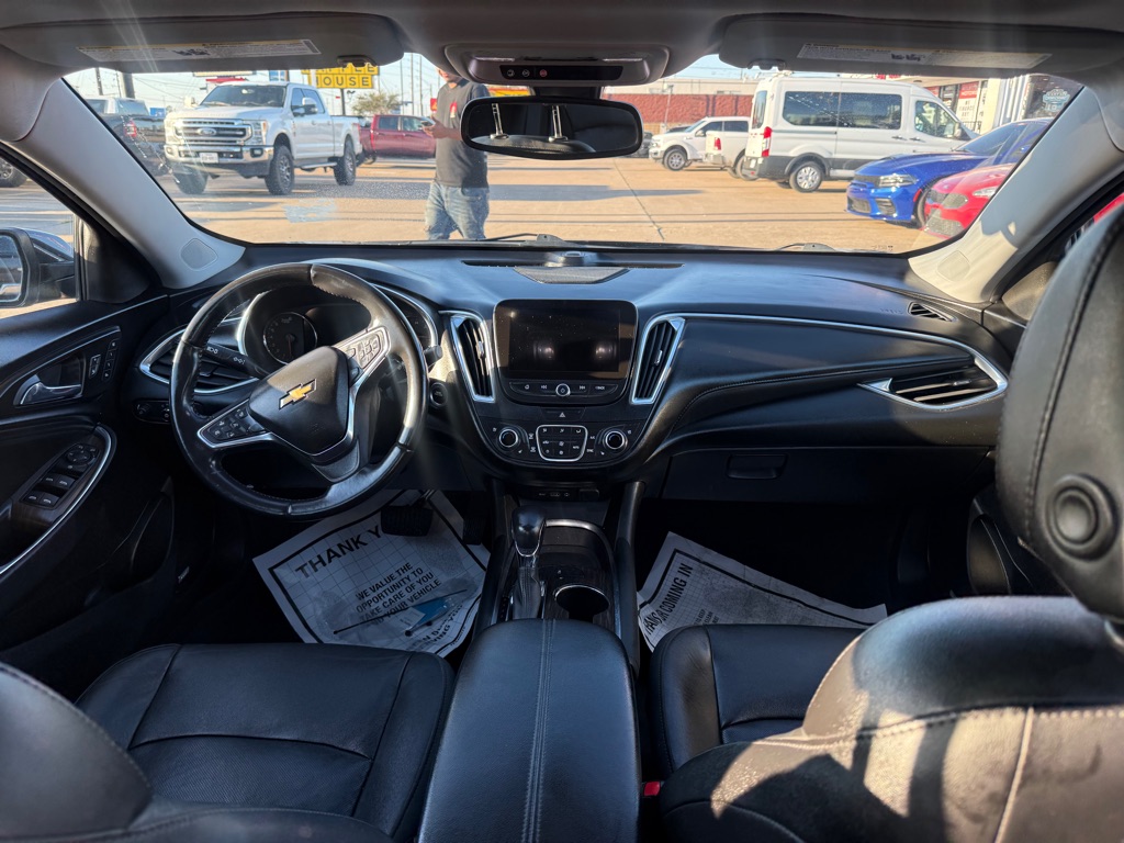 Photo 12 of this CHEVROLET MALIBU