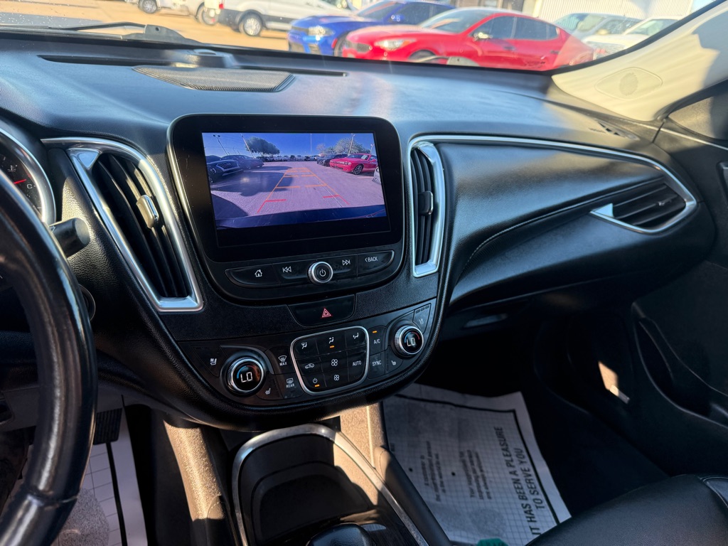 Photo 18 of this CHEVROLET MALIBU