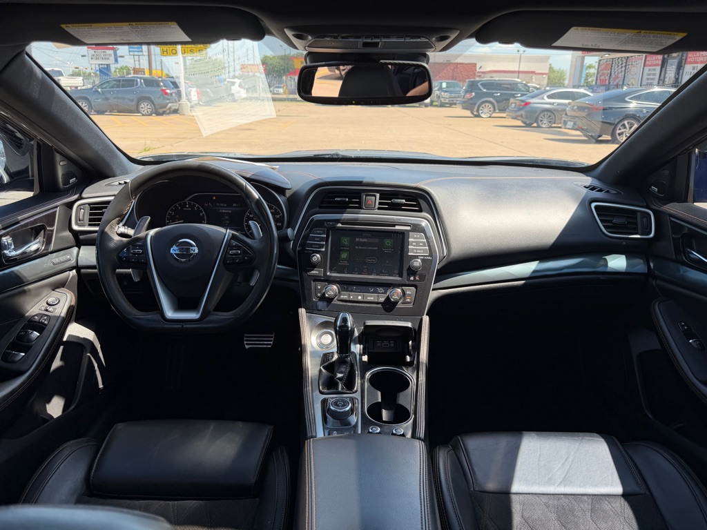Photo 19 of this NISSAN MAXIMA