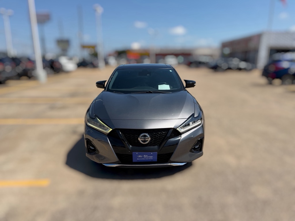Photo 2 of this NISSAN MAXIMA