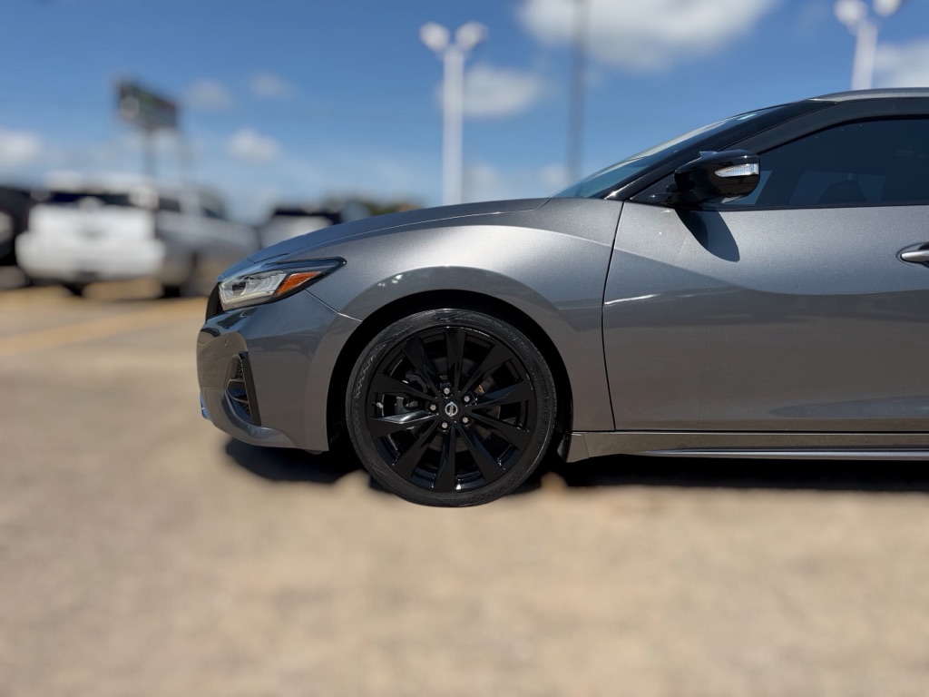 Photo 5 of this NISSAN MAXIMA