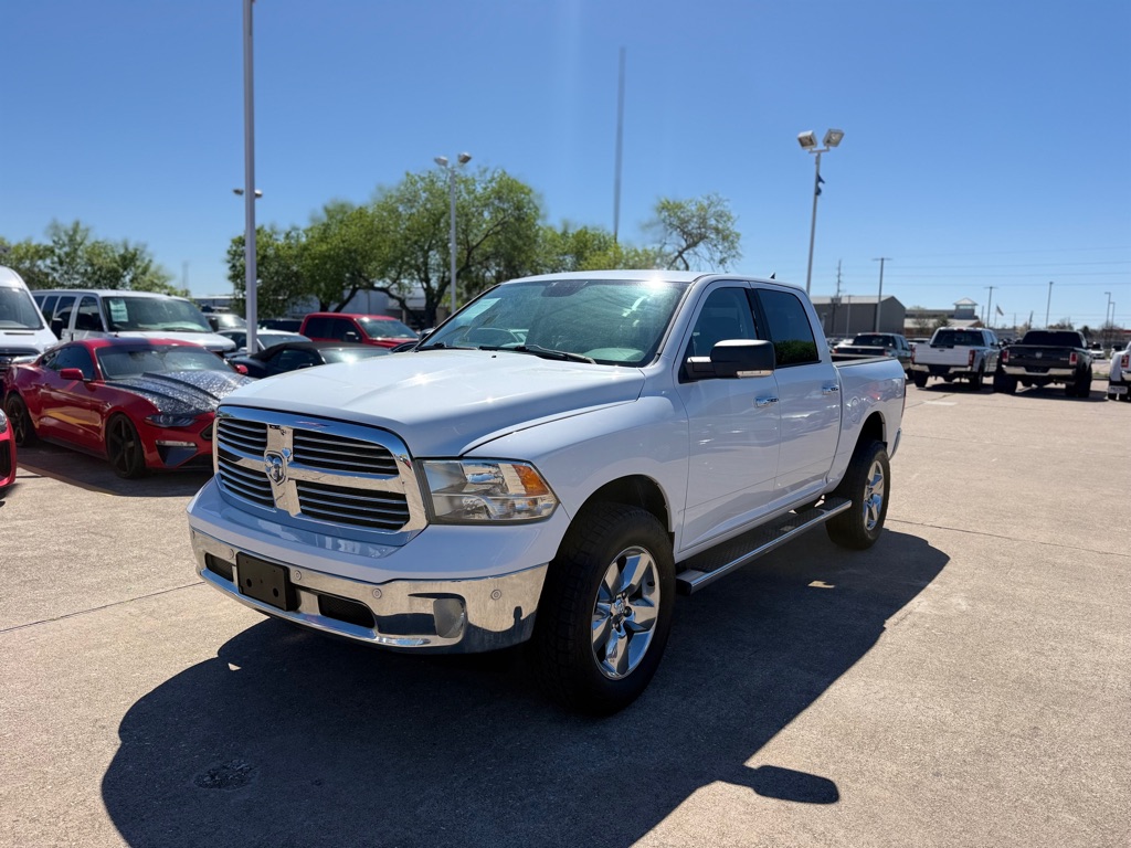2015 RAM 1500 SLT Crew Cab 4WD