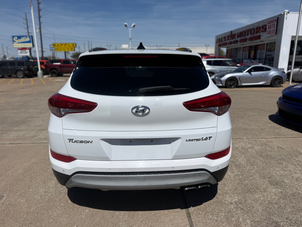 Photo 17 of this HYUNDAI TUCSON