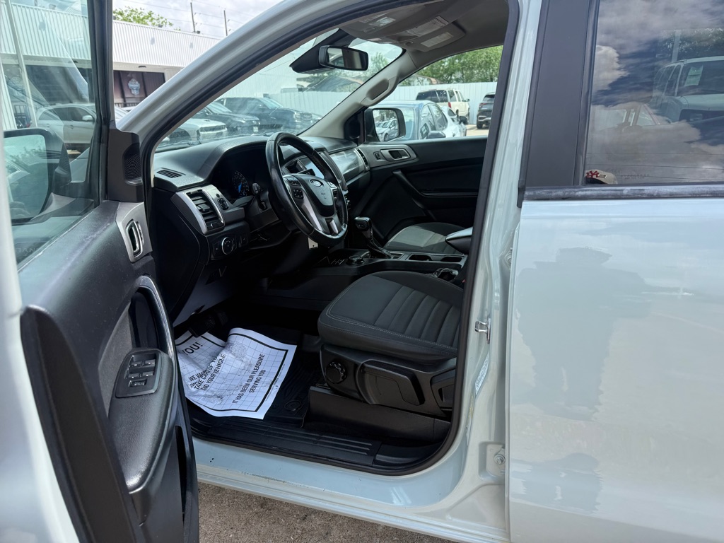 Photo 8 of this FORD RANGER