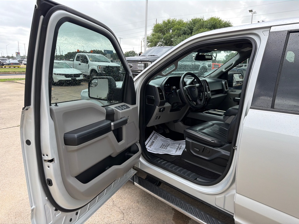 Photo 20 of this FORD F-150