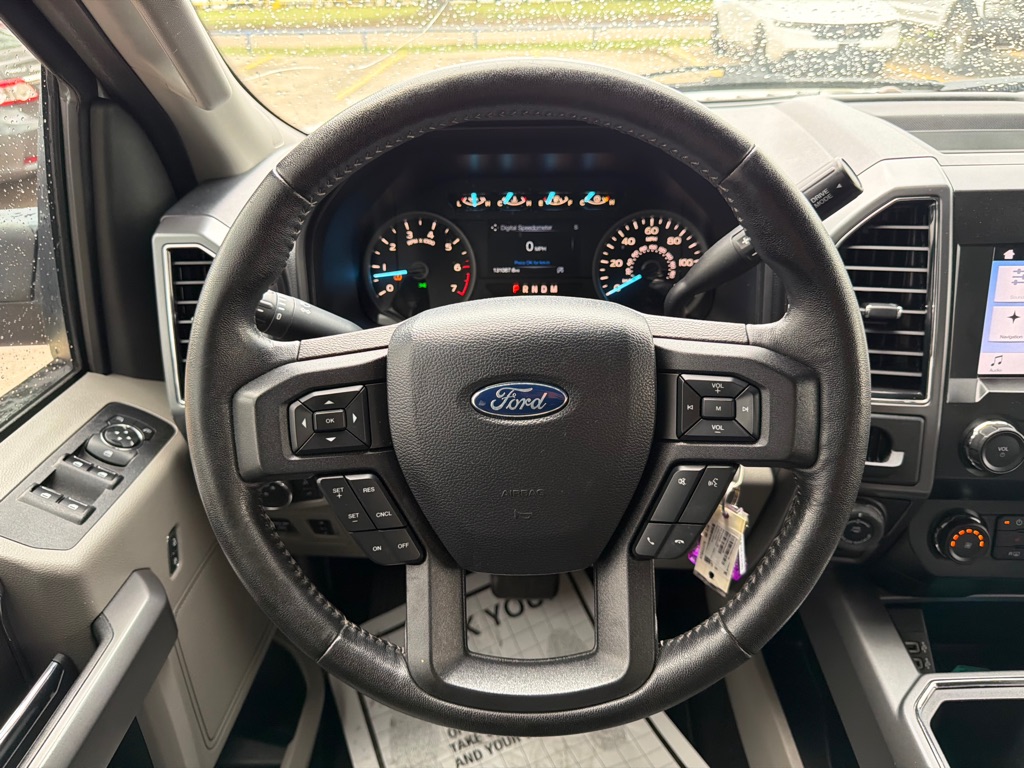 Photo 28 of this FORD F-150