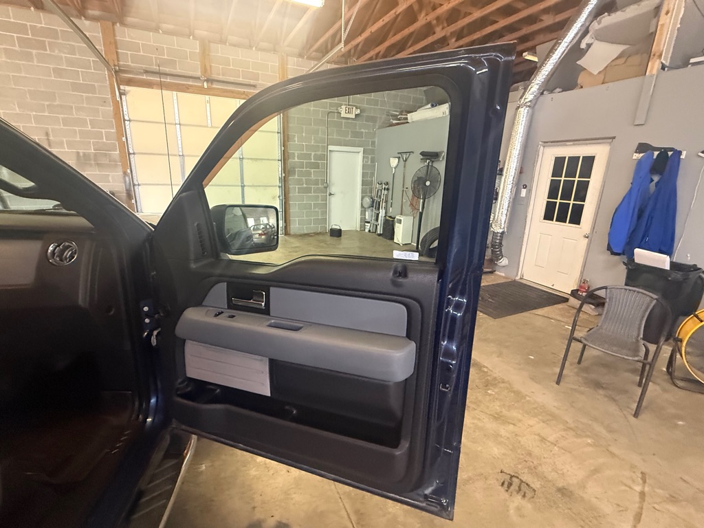 Photo 23 of this FORD F150
