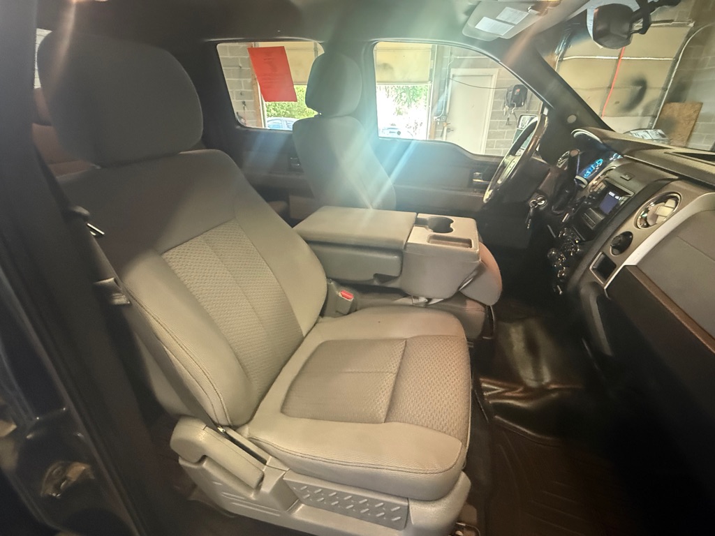 Photo 22 of this FORD F150