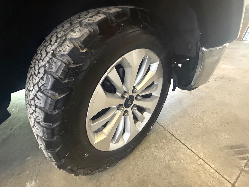 Photo 28 of this FORD F150