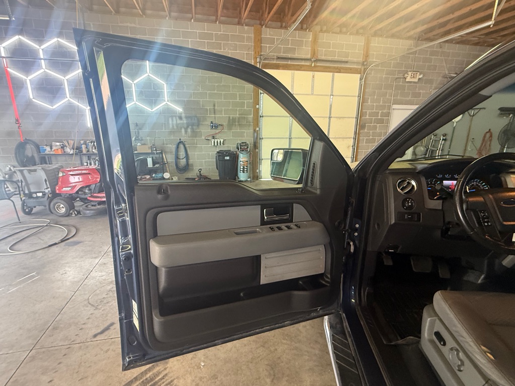 Photo 15 of this FORD F150