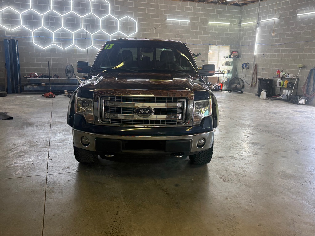Photo 2 of this FORD F150