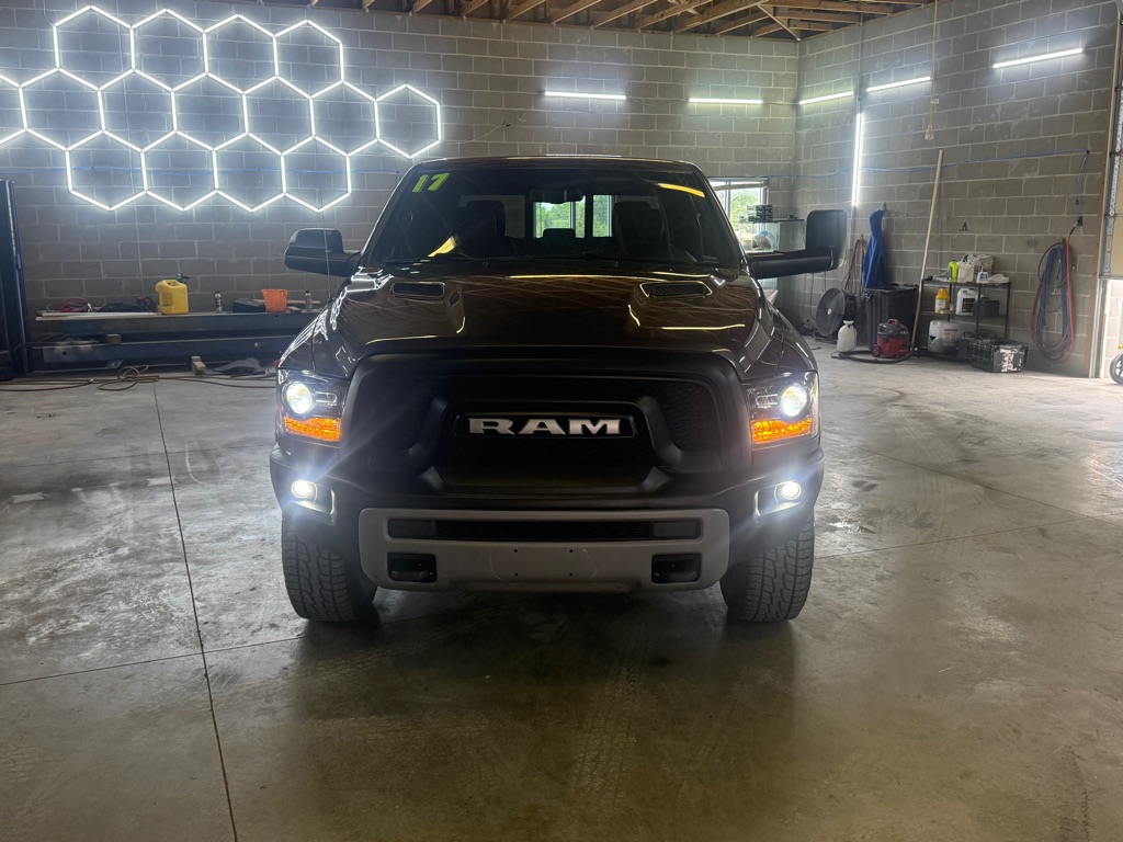 Photo 2 of this RAM 1500