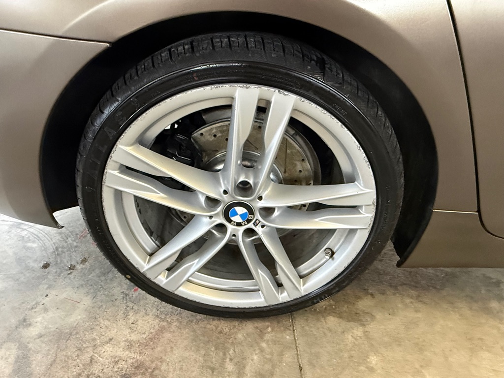 Photo 31 of this BMW 650