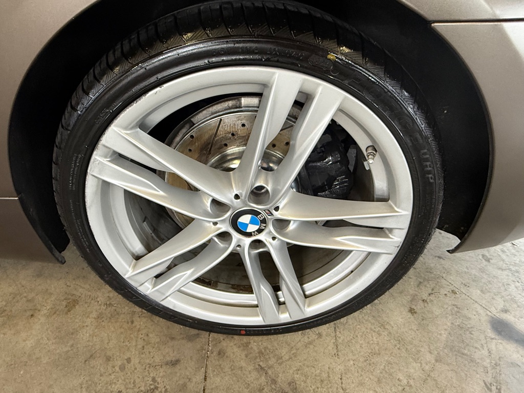 Photo 32 of this BMW 650